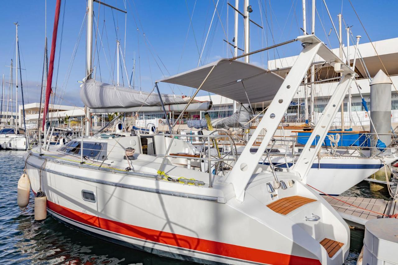 Relaxing Stay On A 38Ft Sail Yacht 阿雷西费 外观 照片