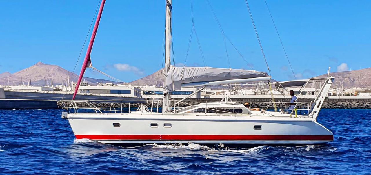 Relaxing Stay On A 38Ft Sail Yacht 阿雷西费 外观 照片